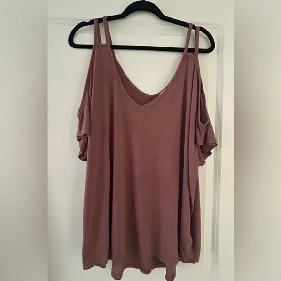 NWOT✨ Express Top - Picture 2 of 4